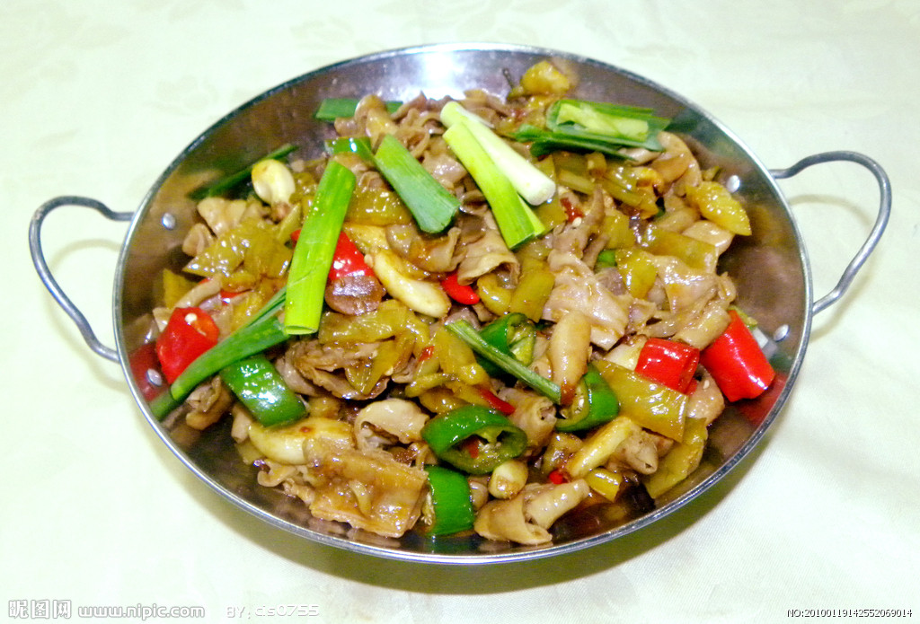 长垣特产干锅肥肠-新乡振动筛厂说新乡美食三